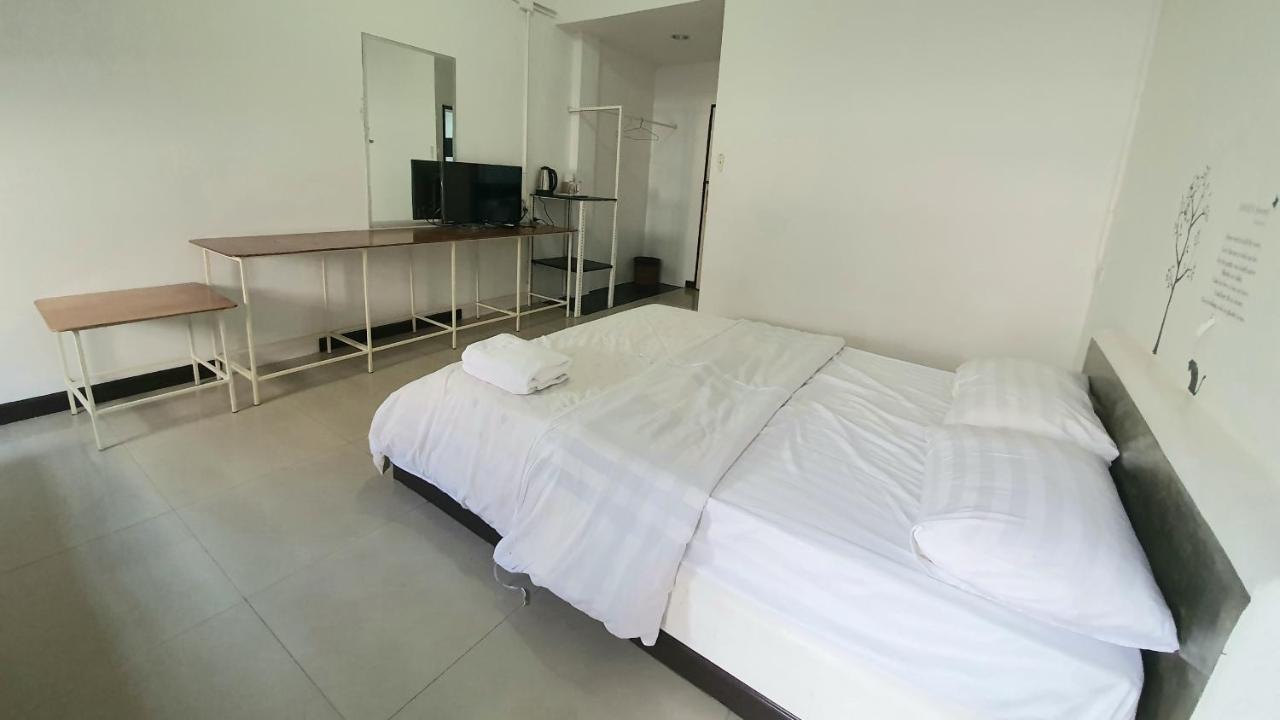 A House Boutique Guesthouse Bangkok Exterior foto